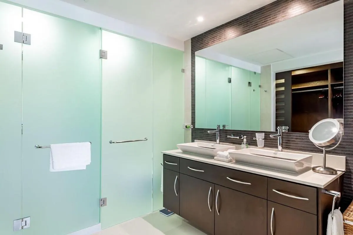 Luxury Ocean View Condo In Mareazul Beach Front - Almajuma House Playa del Carmen 0*,  Mexico
